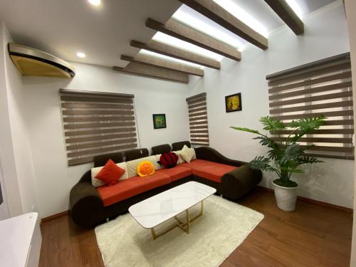 Nhà 5 tầng full nội thất, Giao Lệ Ngày Tết Q.Hoàng Mai - Giáp Nhị - Chỉ 5.x tỷ